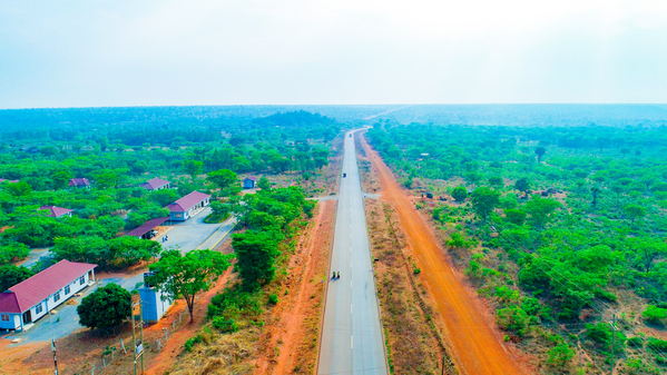坦桑尼亚伍温扎项目的线完成路段.jpg